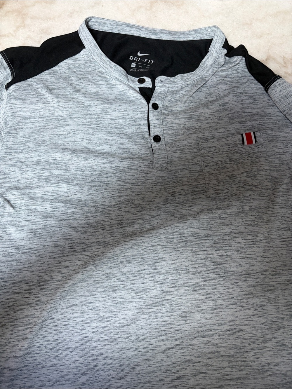 Nike Ohio state Men’s Heather Gray and Black Dri-FIT Henley , fits more like xl